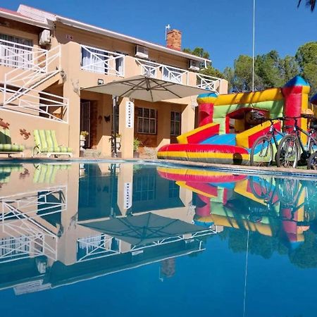 Victoria Oaks Guesthouse Victoria West 外观 照片