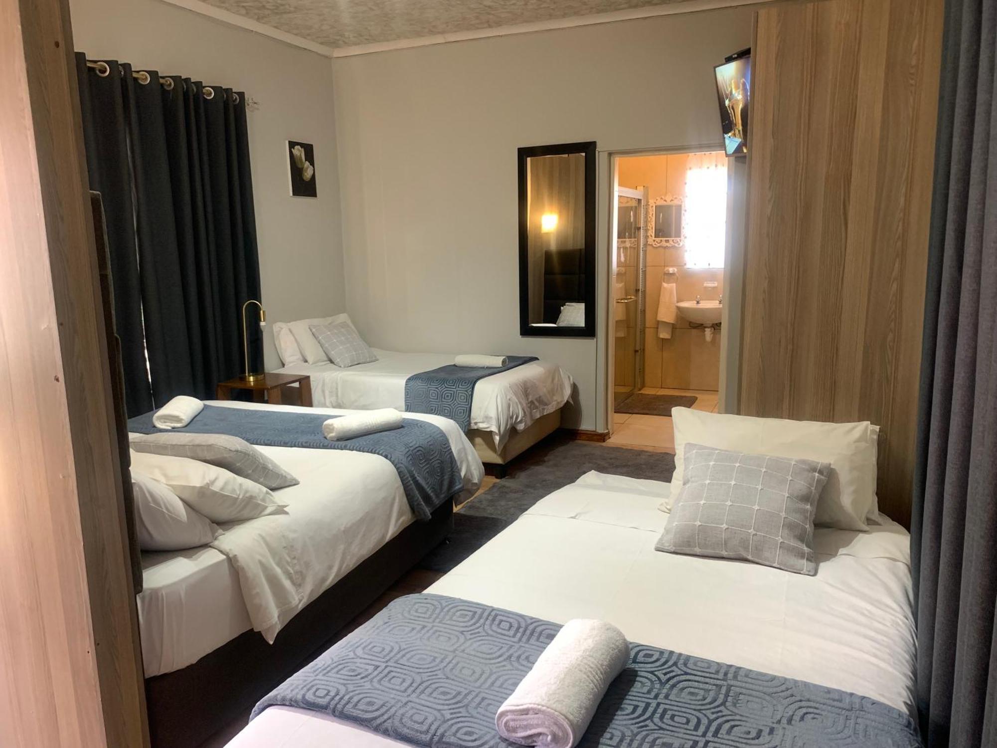 Victoria Oaks Guesthouse Victoria West 外观 照片