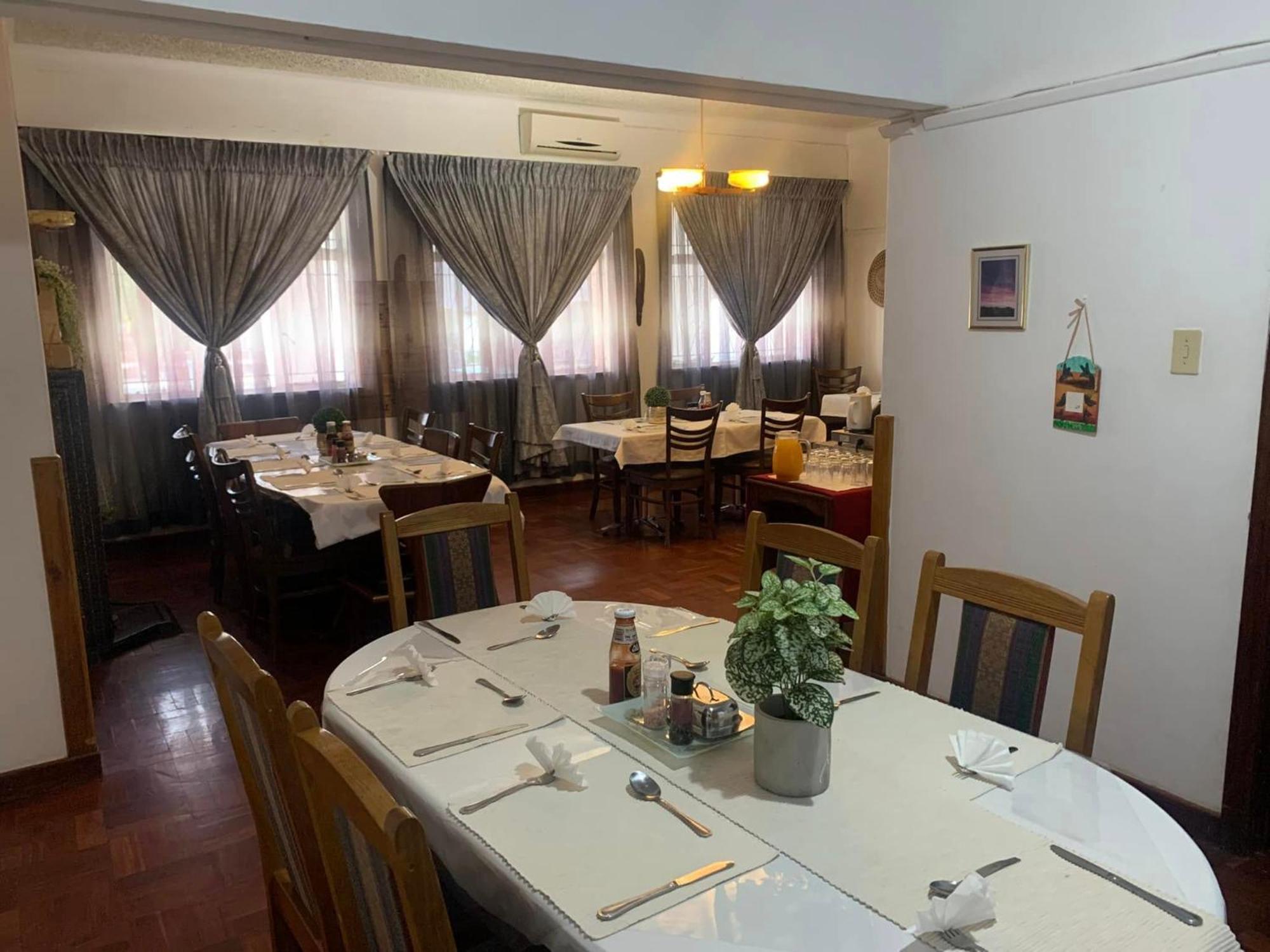 Victoria Oaks Guesthouse Victoria West 外观 照片